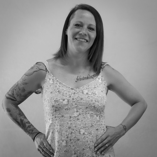 Eloise Fedide, professeure de jazz, heels et street dance à Roiffieux. Style, énergie et expression.