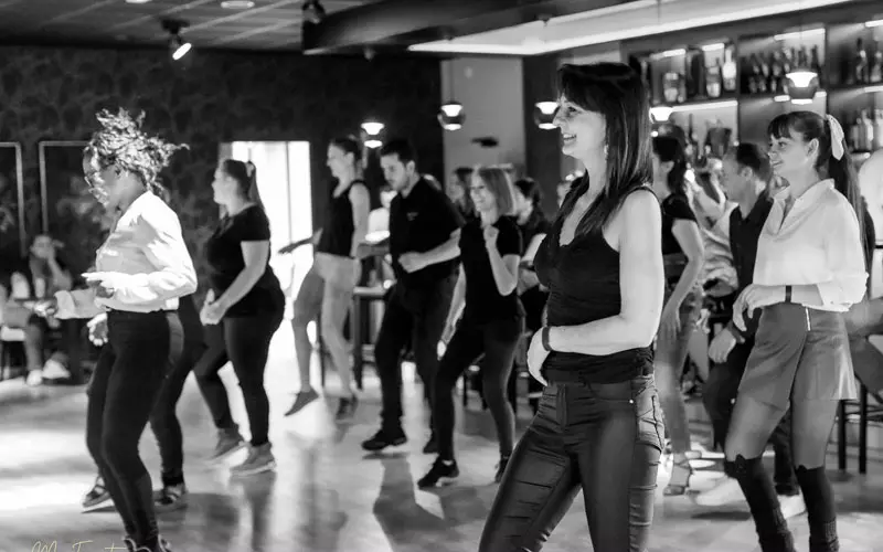 danse-en-ligne-1 danse-en-ligne-1